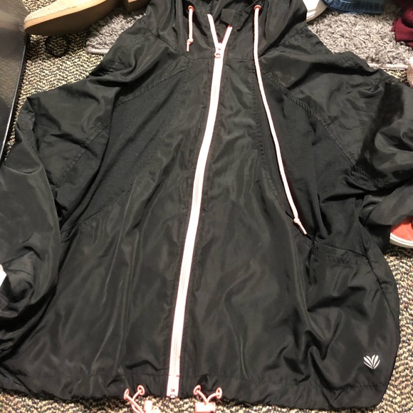 Black rain jacket - Picture 3 of 3